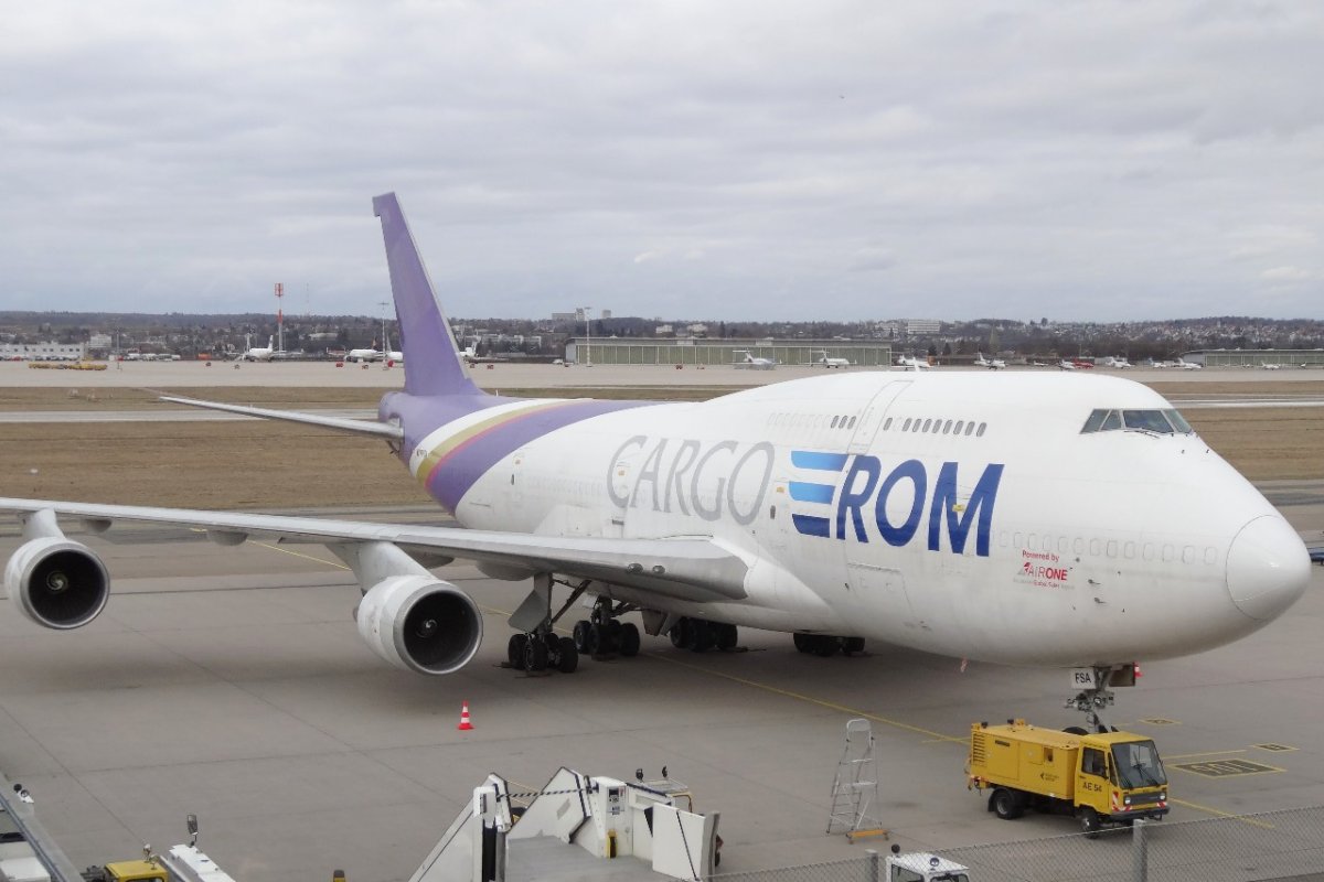 YR-FSA                 747-4D7(BCF)             ROM Cargo Airlines