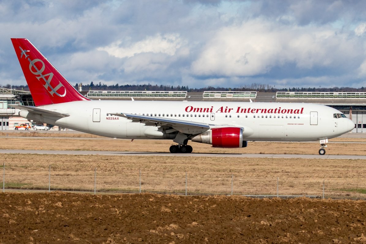 24.2.2024_OmniAirInternational_N225AX_B762.jpg