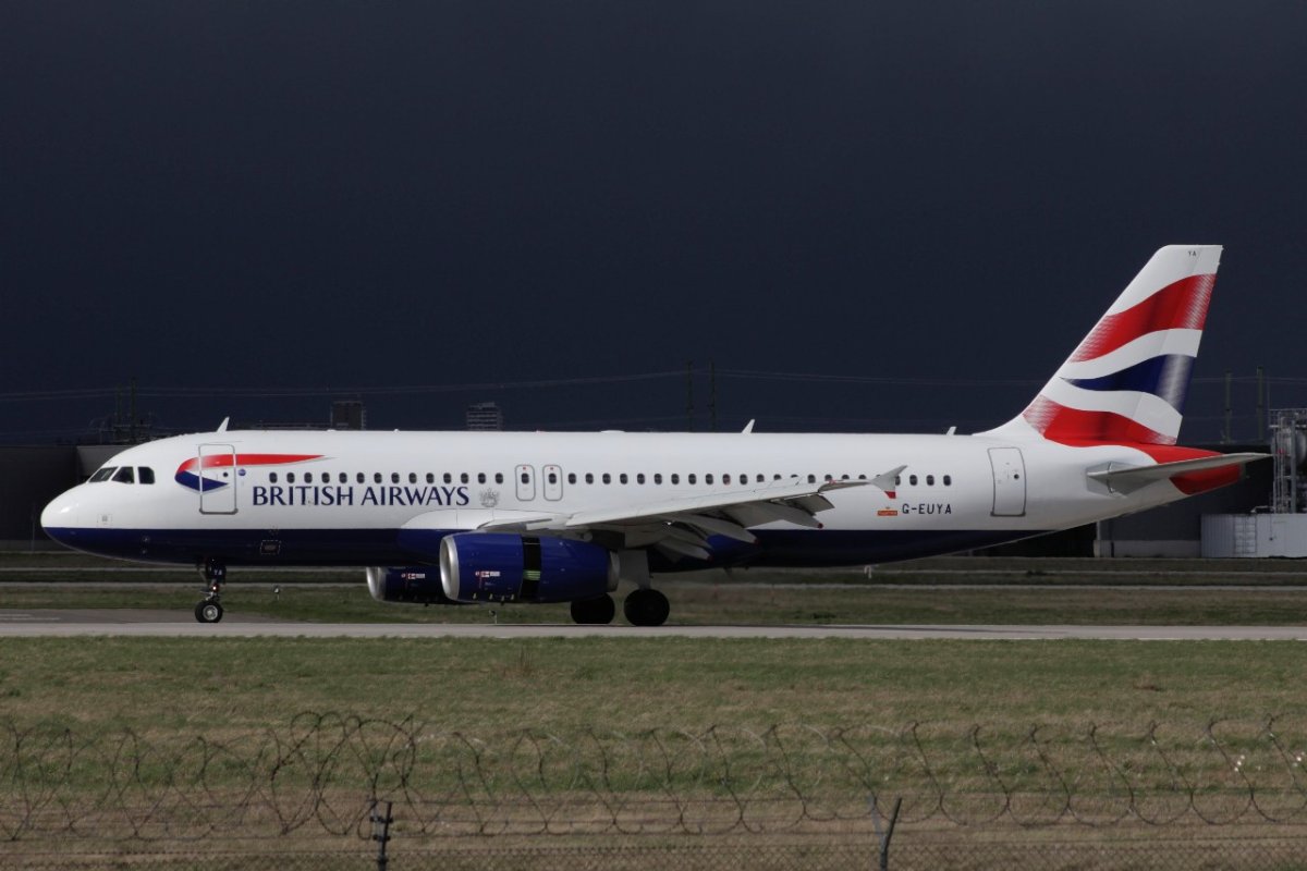 G-EUYA        A320-232      British Airways