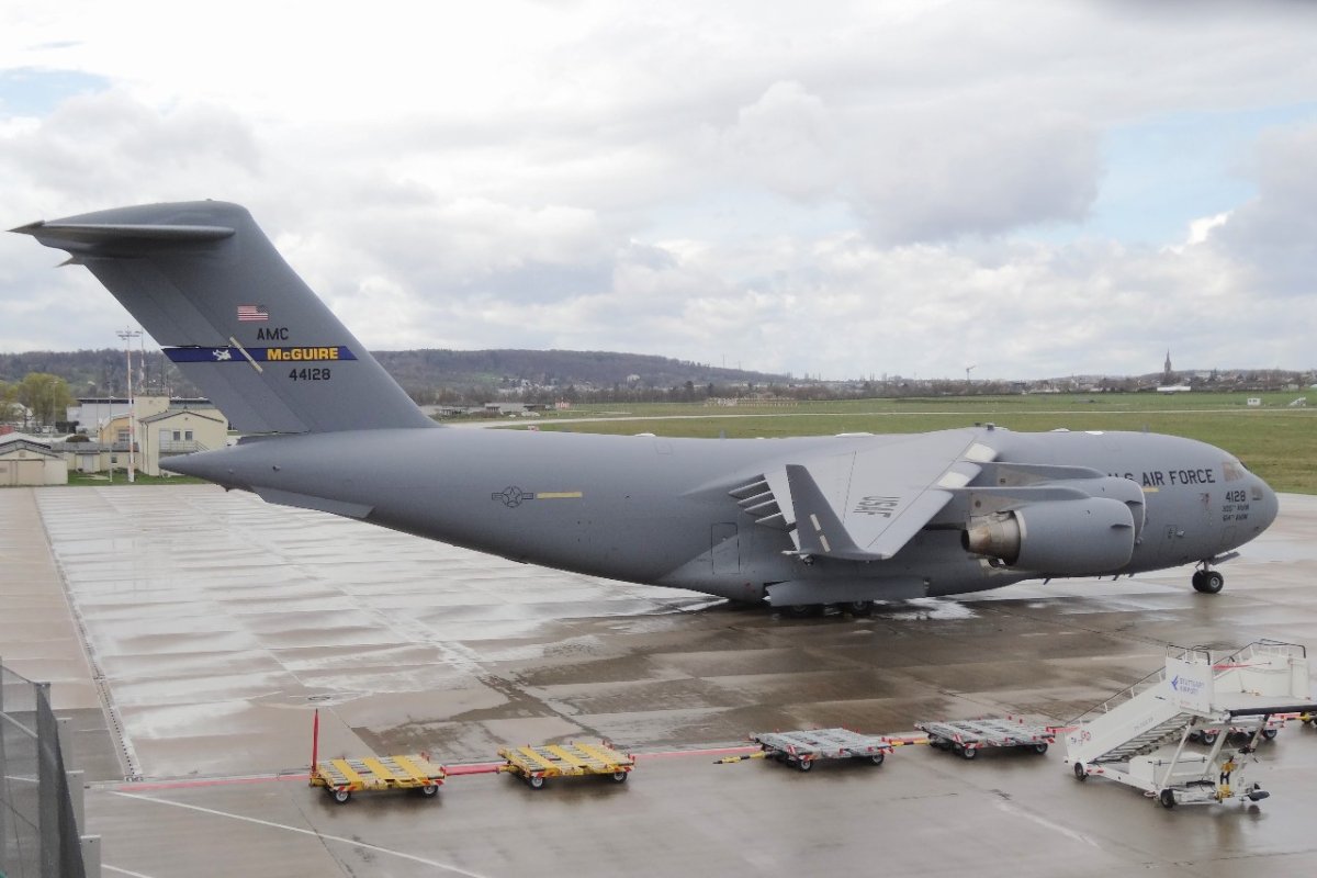 04-4128       C-17A        305 AMW/USAF