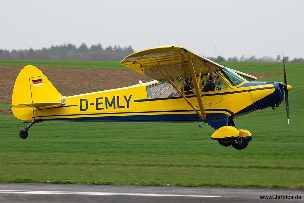 D-EMLY300324a.jpg