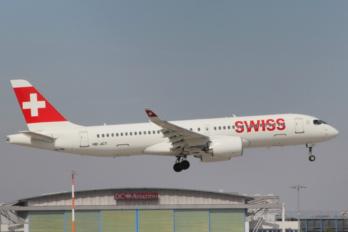 HB-JCT          A220-300          SWISS