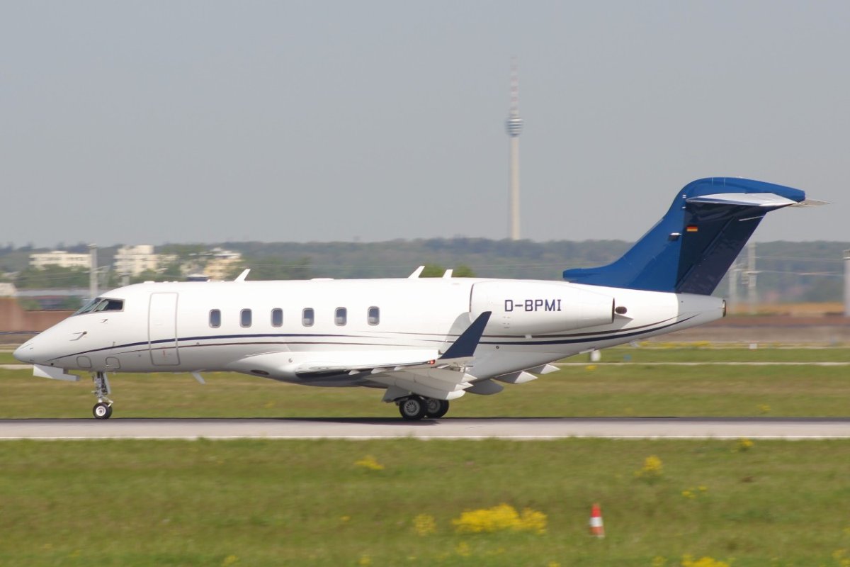 D-BPMI        Bombardier Challenger 350