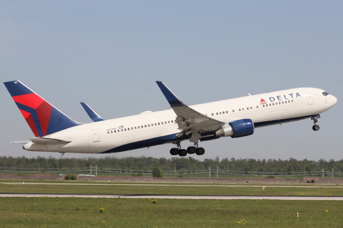 N187DN        767-332ER(WL)       Delta Airlines