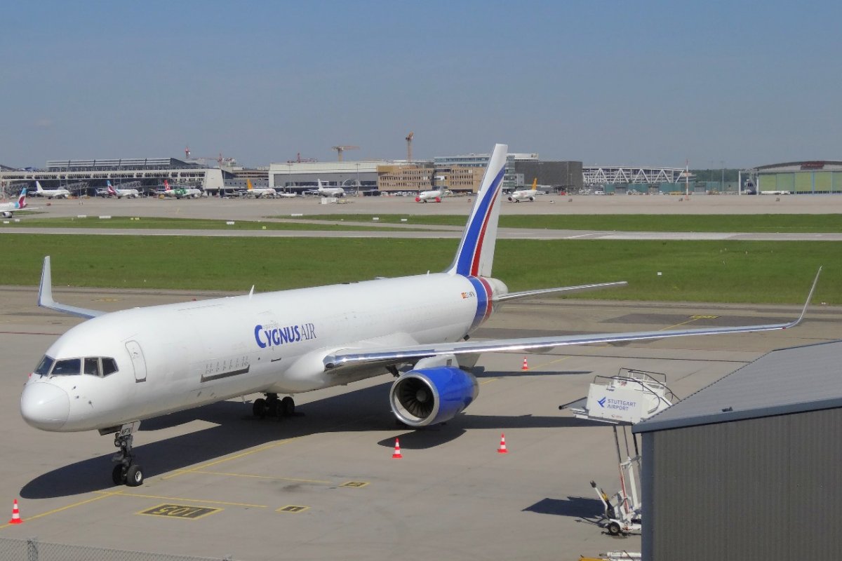 EC-NFN    757-223(PCF)   Cygnus Air