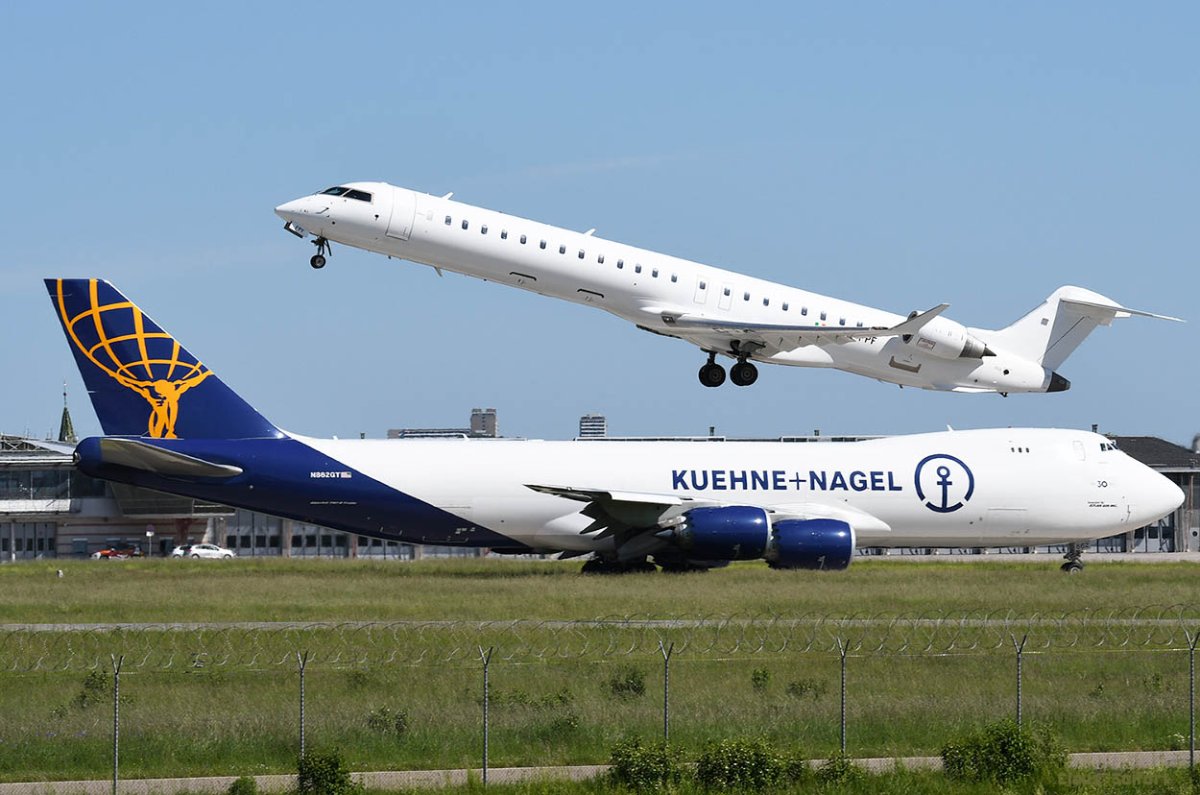 EI-FPF N862GT .jpg