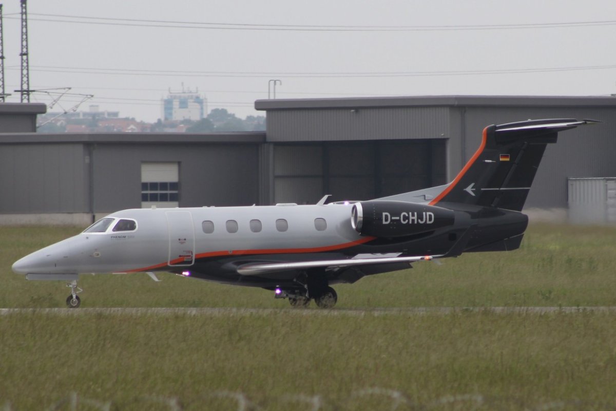 D-CHJD        Embraer Phenom 300