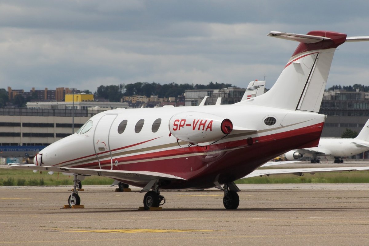SP-VHA       Beech 390 Premier 1A      AMC Aviation