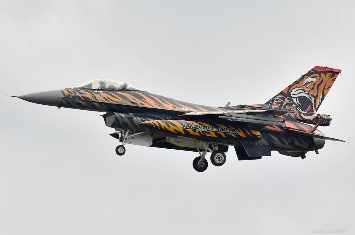 92-0014.jpg