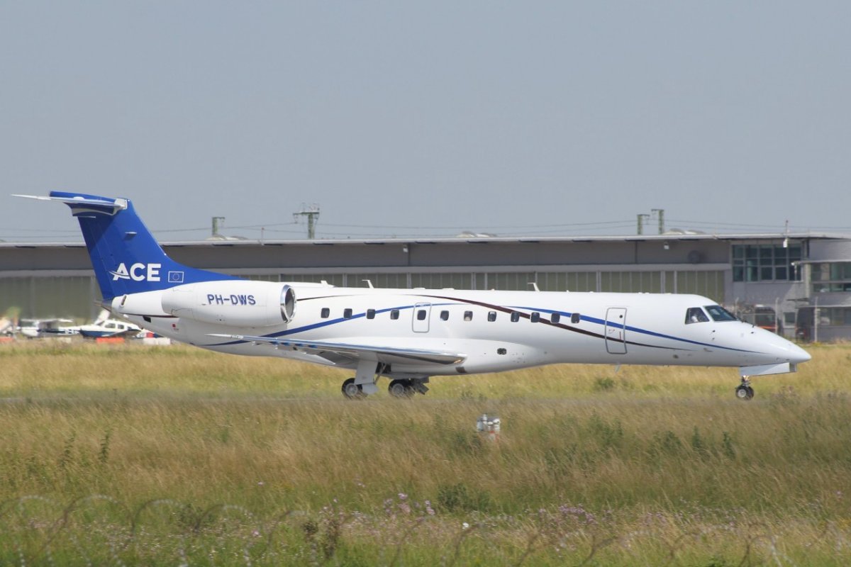 PH-DWS    Embraer ERJ-135LR        A.C.E