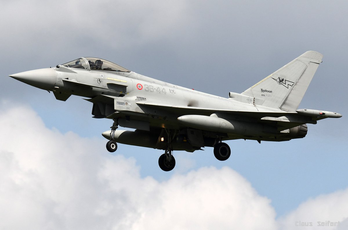 MM7325.jpg