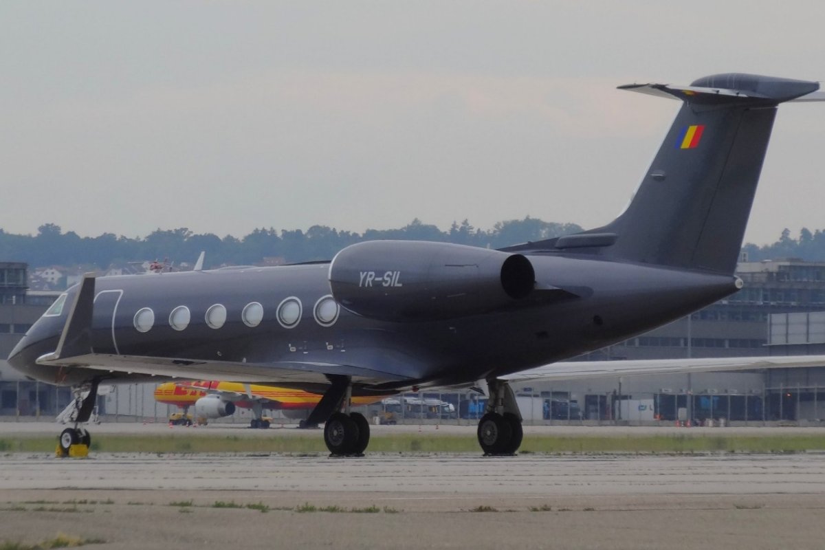 YR-SIL             Gulfstream G450           FlyOne