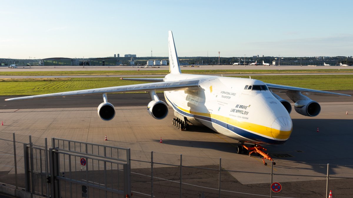 UR-82007 AN124 Antonov Airlines