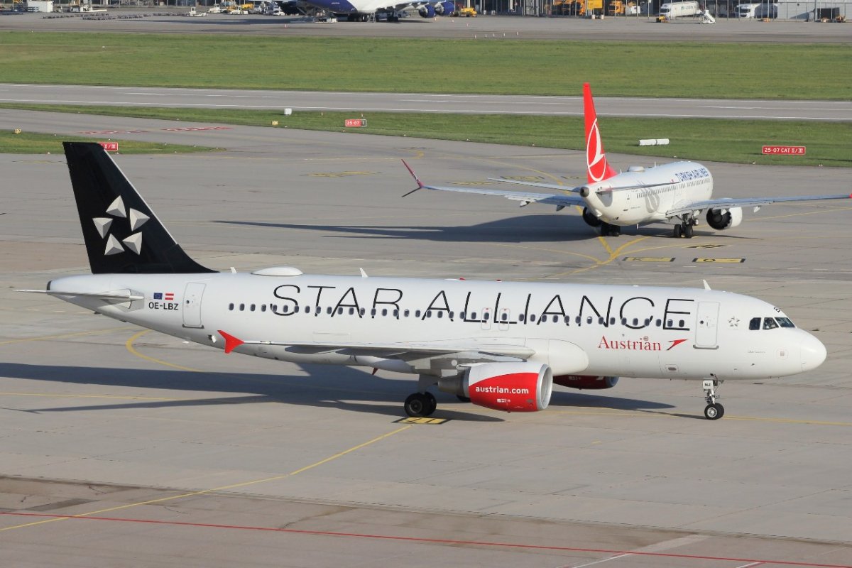 OE-LBZ         A320-214        Austrian Airlines