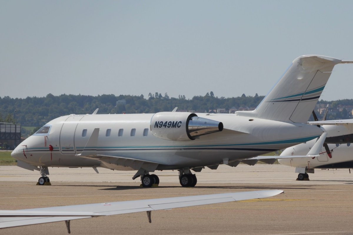 N949MC    Bombardier CL-600-2B16 Challenger 605