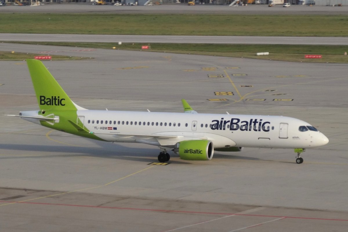 YL-ABM      A220-300      Air Baltic