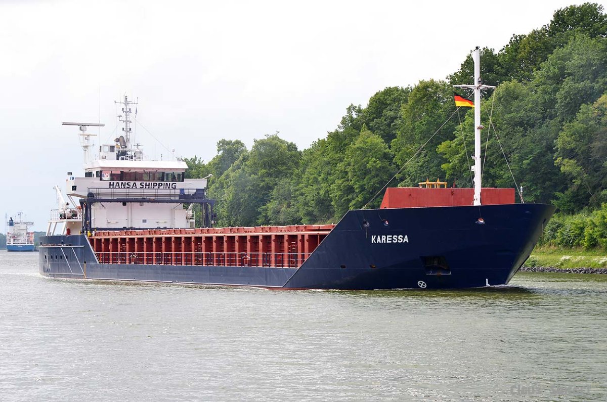 KARESSA (9341770).jpg