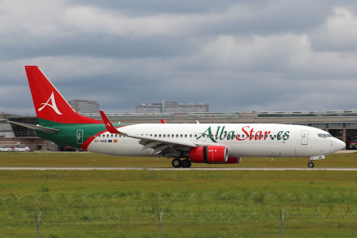EC-NAB         737-81Q(WL)          AlbaStar