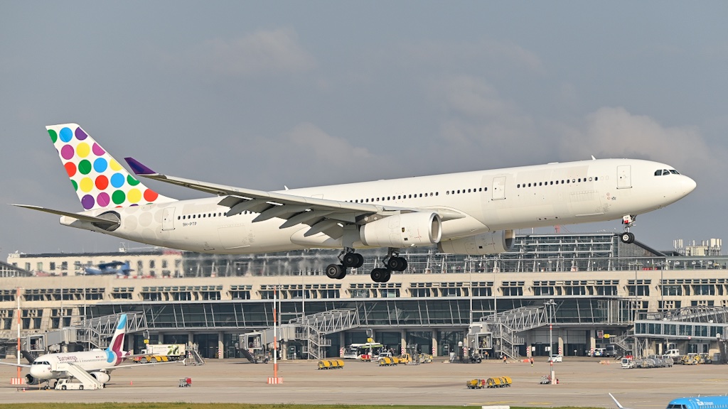 9H-PTP / Airbus A330-343 / SmartLynx Malta