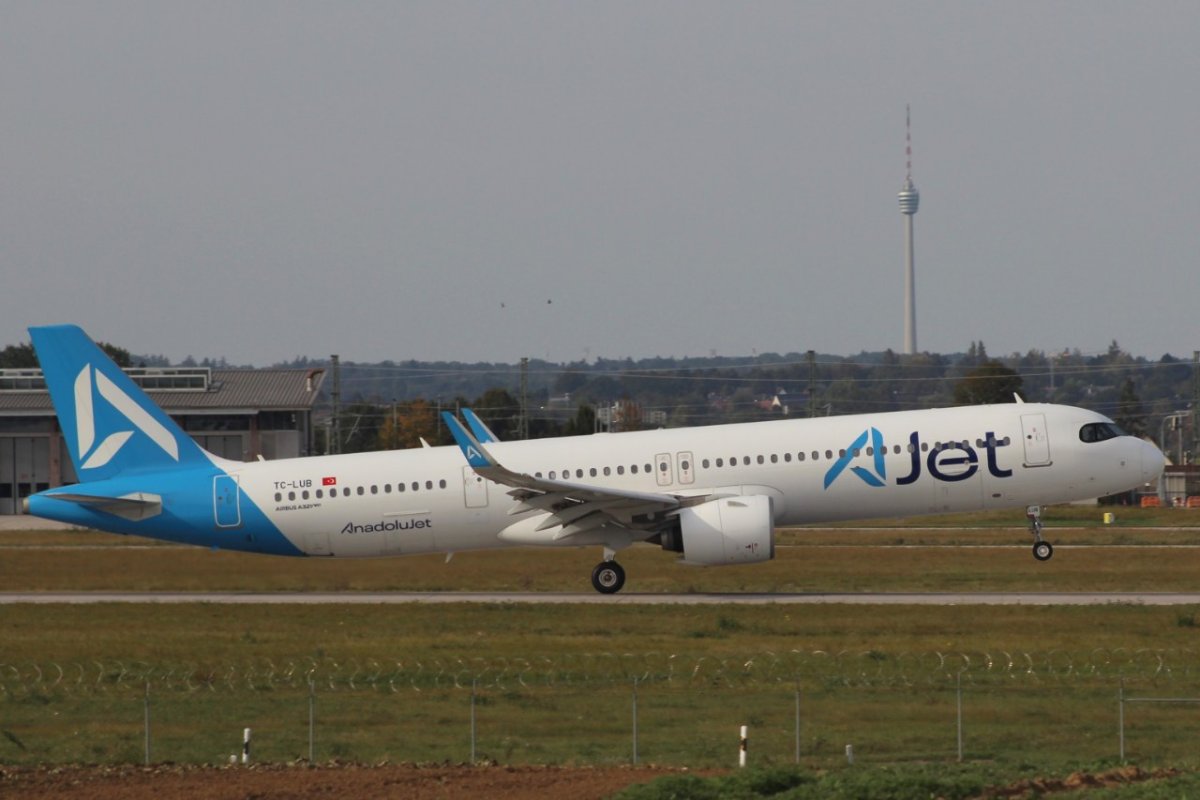 TC-LUB A321-271NX AJet