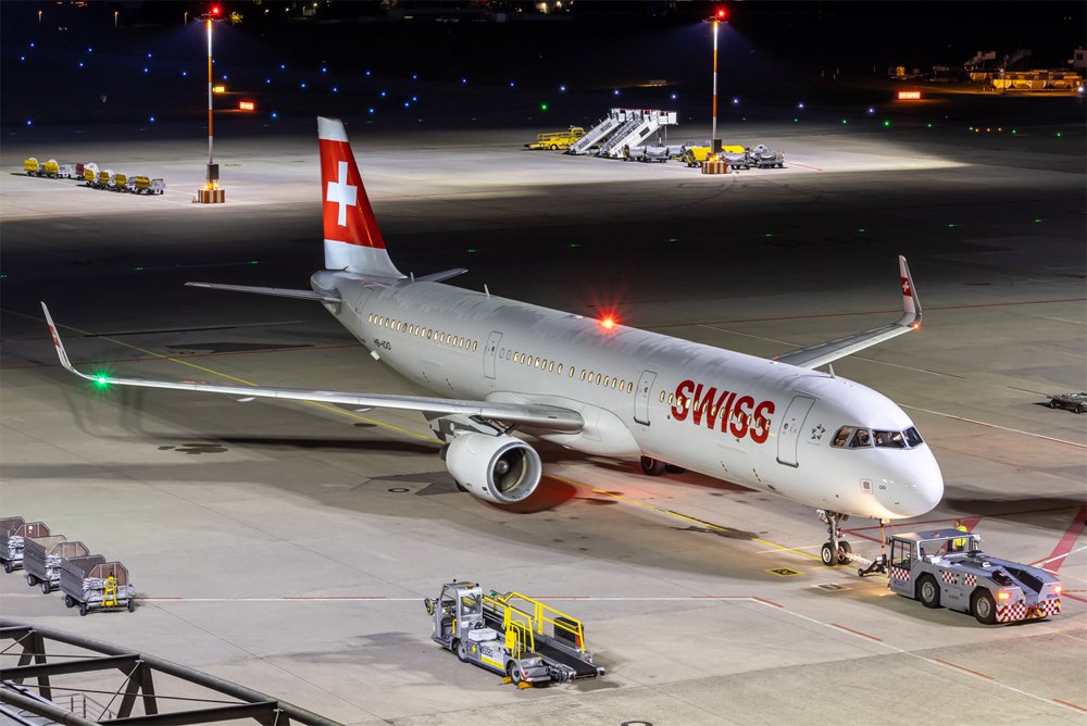 Swiss / HB-IOO / Airbus A321-212