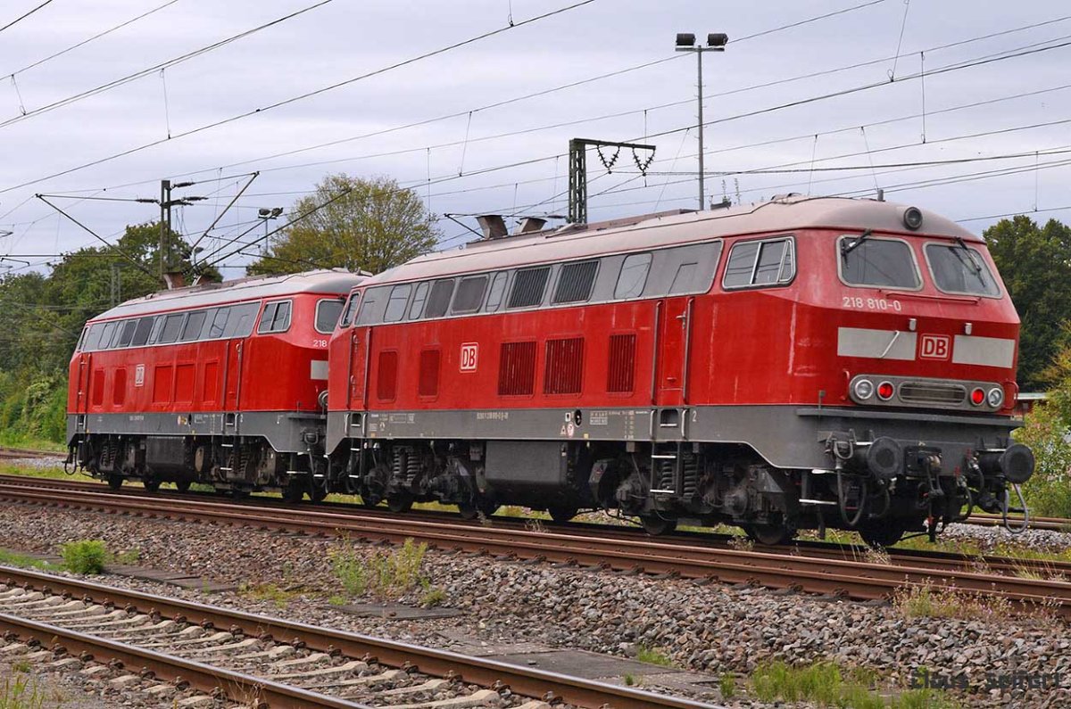 218 835-7 218 810-0.2.jpg