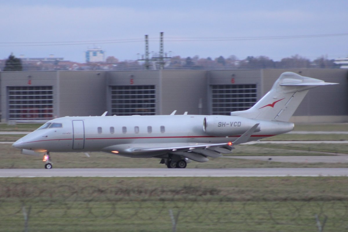 9H-VCD      Bombardier Challenger 350      VistaJet