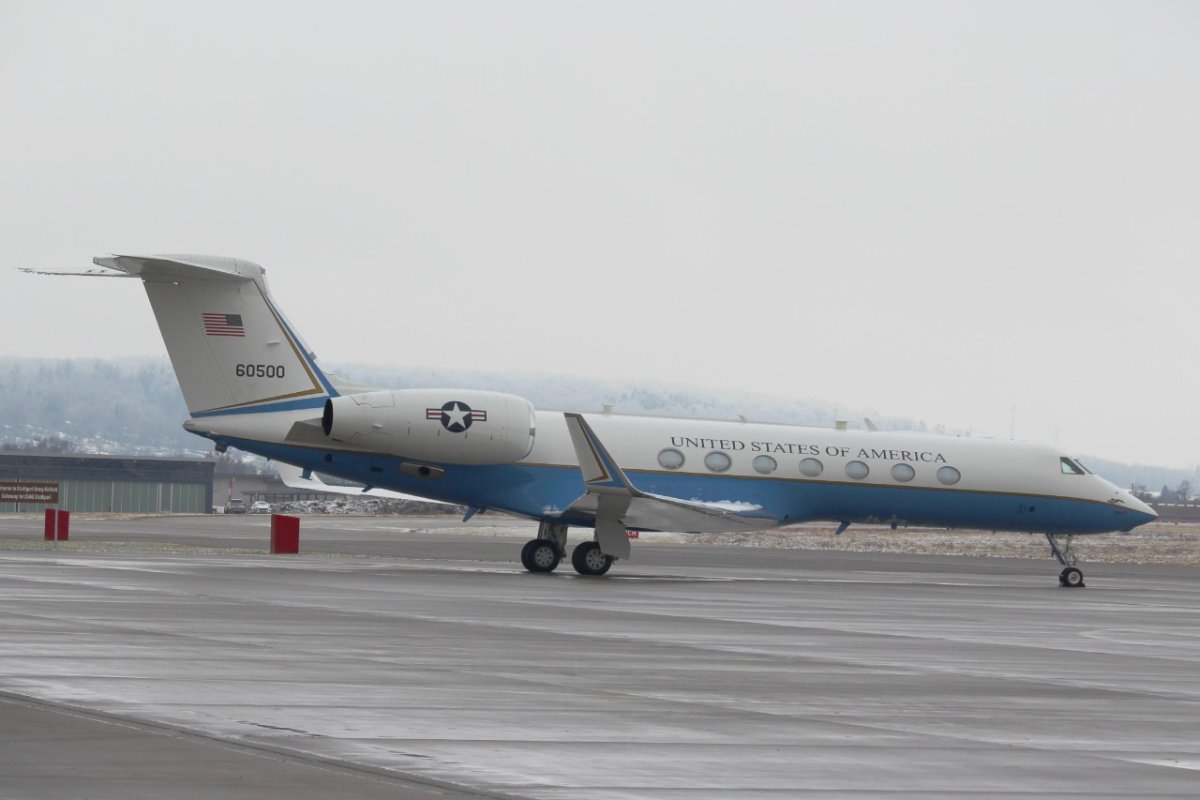 06-0500 C-37B USAF