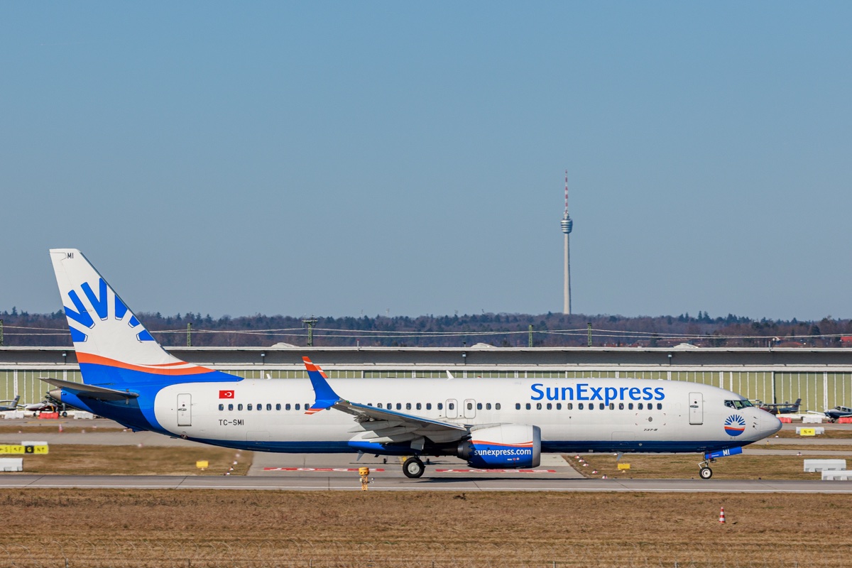 20250302-B737, SXS, TC-SMI.jpg