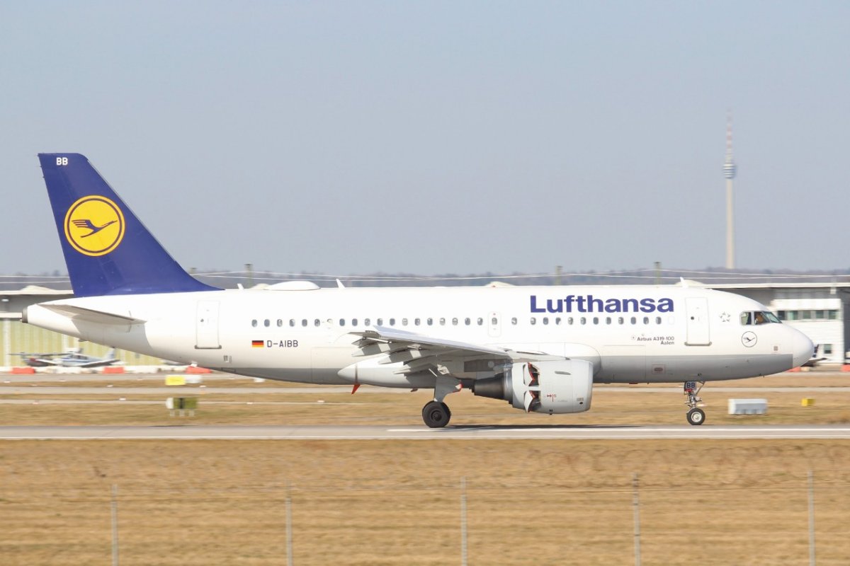 D-AIBB            A319-112           Lufthansa