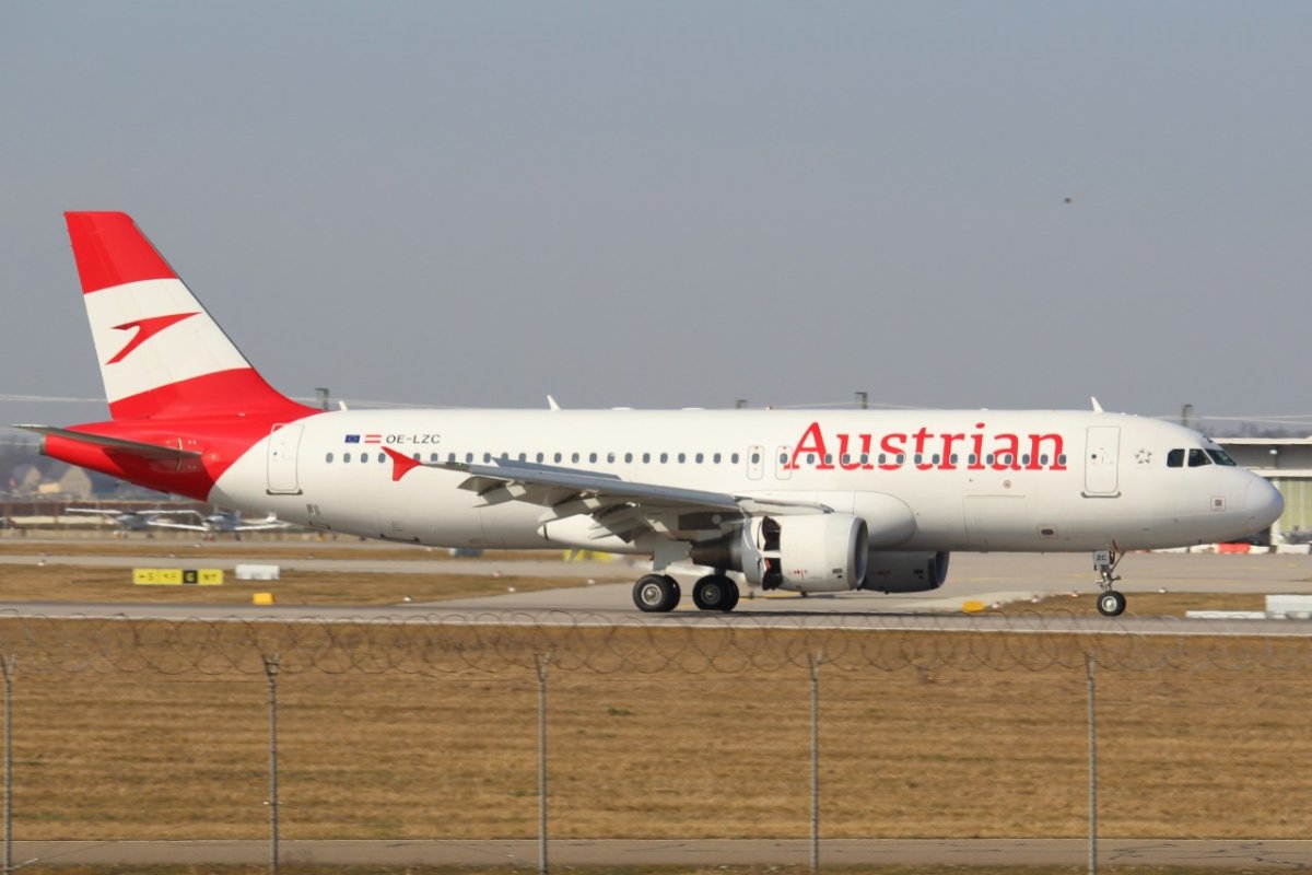 OE-LZC              A320-214         Austrian Airlines