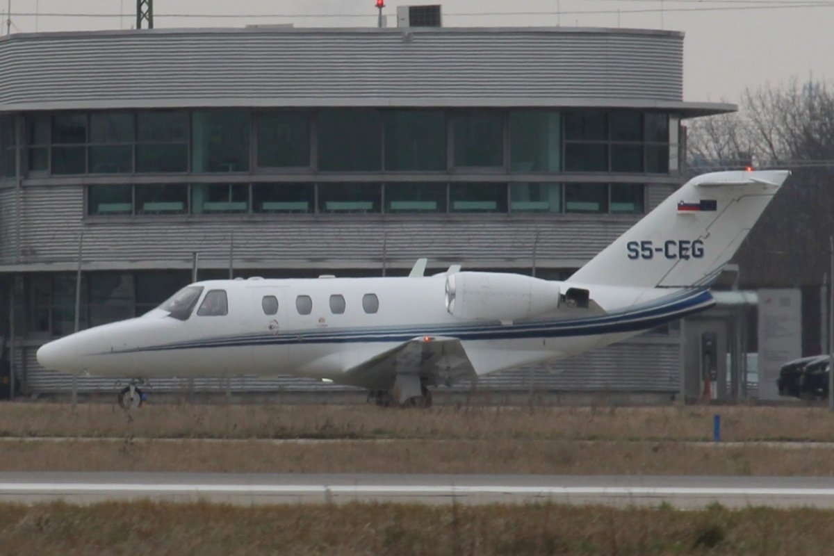 S5-CEG         Cessna Citation CJ1       Eagle United