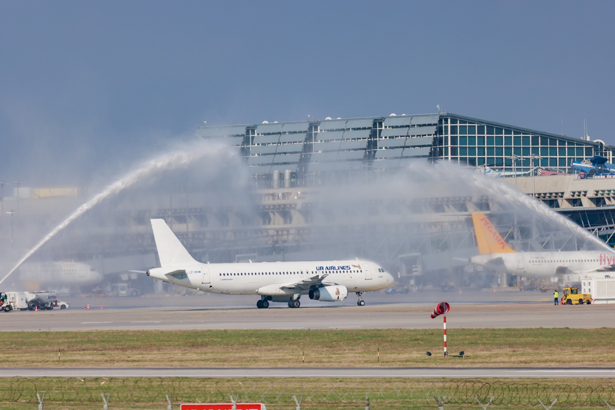 20250402-A320, LZ-BHM, UBD-7.jpg