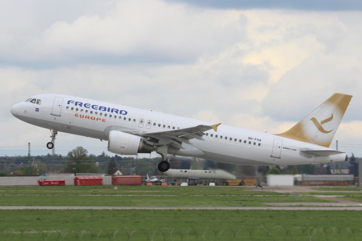 9H-FHA A320-214 Freebird Airlines Europe