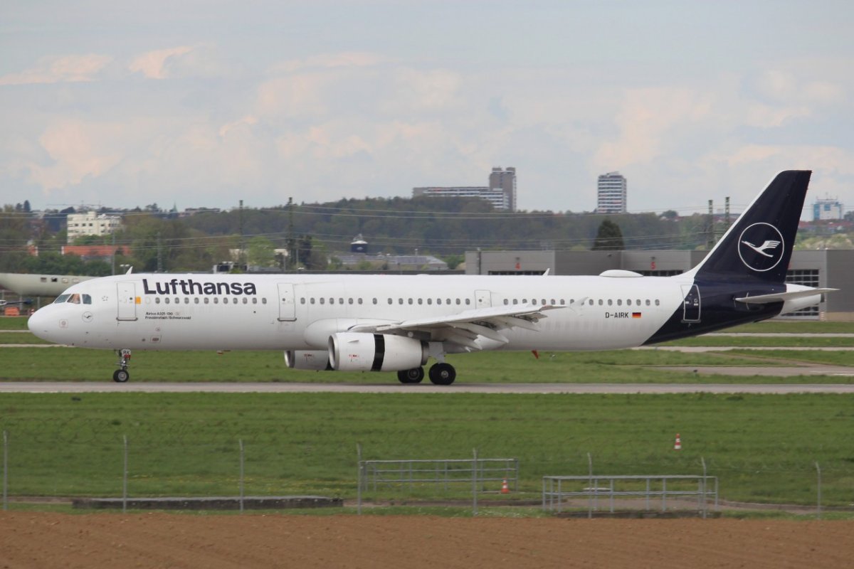 D-AIRX          A321-131             Lufthansa