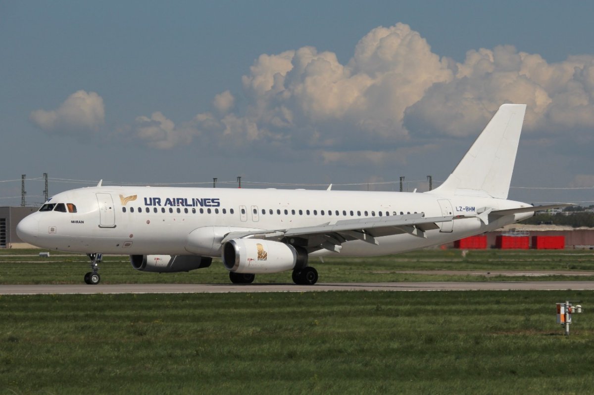 LZ-BHW        A320-232            UR Airlines