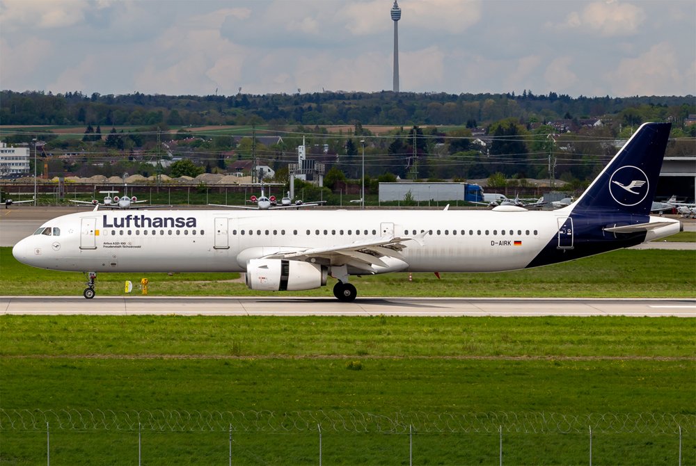 Lufthansa / D-AIRK / Airbus A321-131