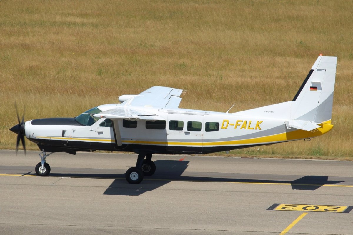 D-FALK Cessna Caravan 1 Business Wings