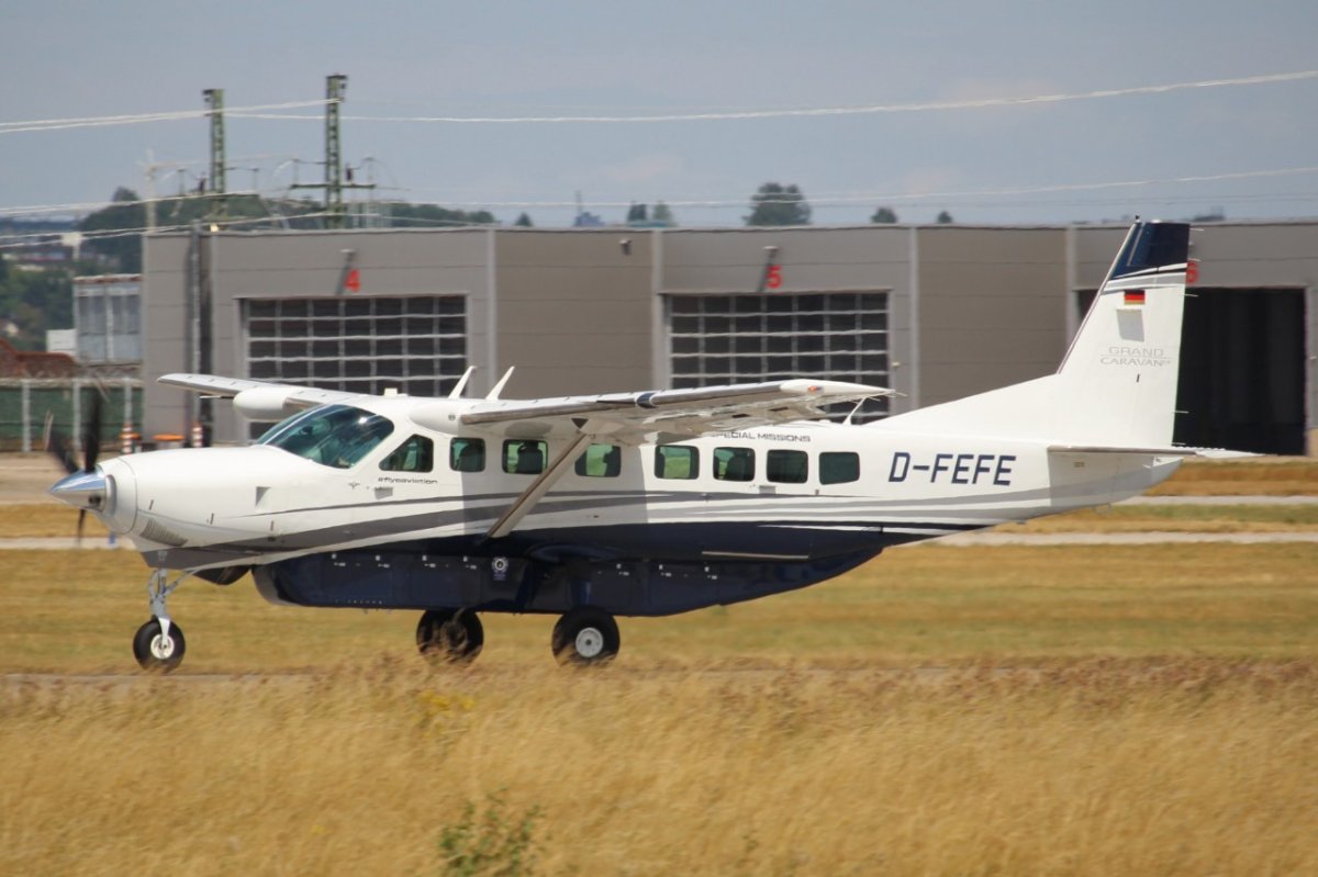 D-FEFE        Cessna 208 Caravan     E-Aviation