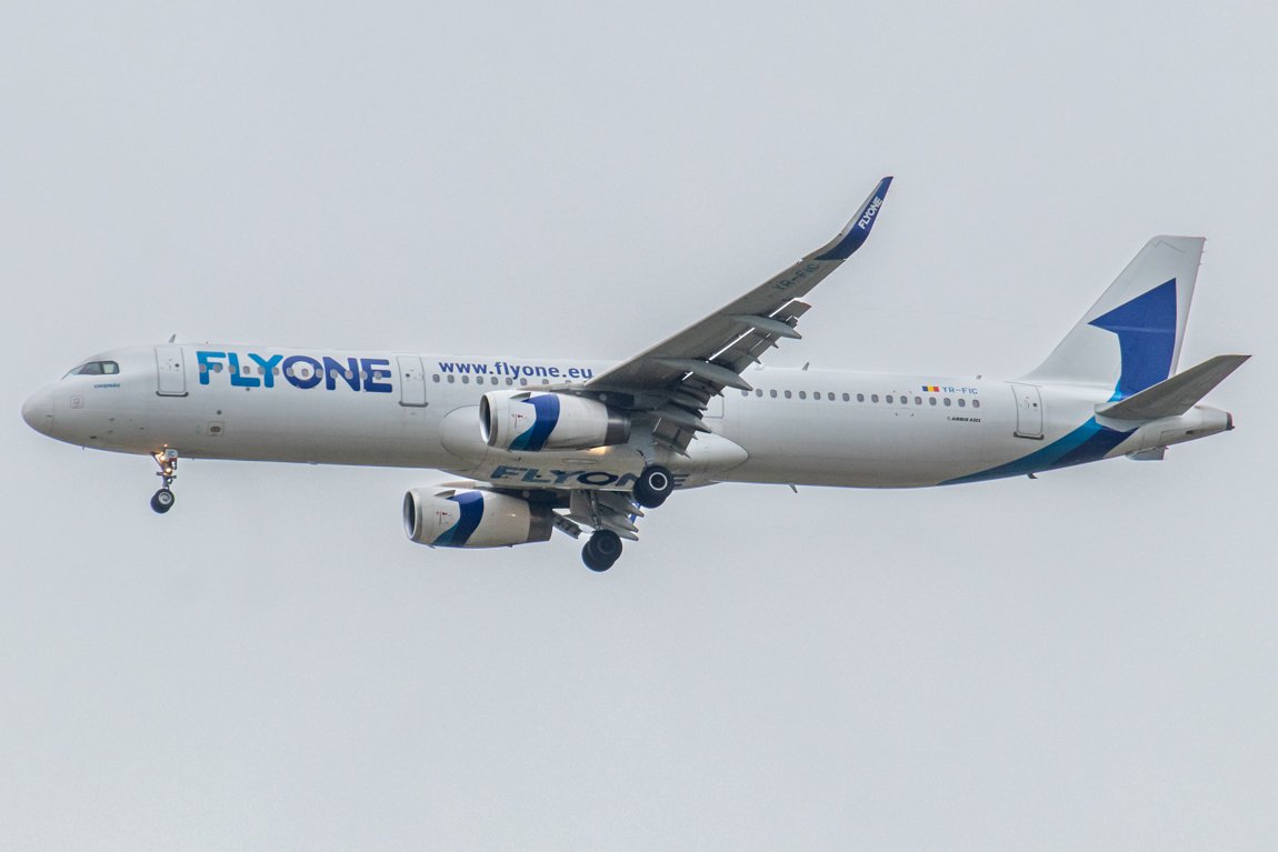 1.9.2025_FlyOne_YR-FIC_A321.jpg