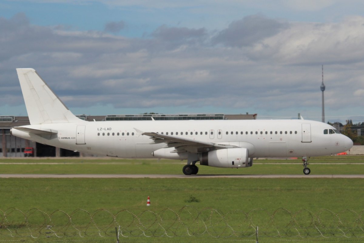 LZ-LAD         A320-214         European Air Charter