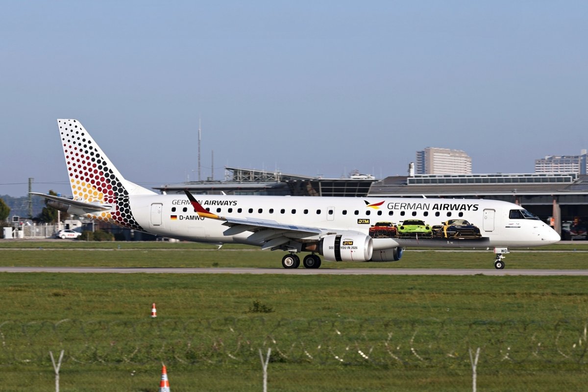 German Airways   Embraer ERJ-190-100IGW   D-AMWO (1)   ( Deutsche Tourenwagen Masters ).JPG