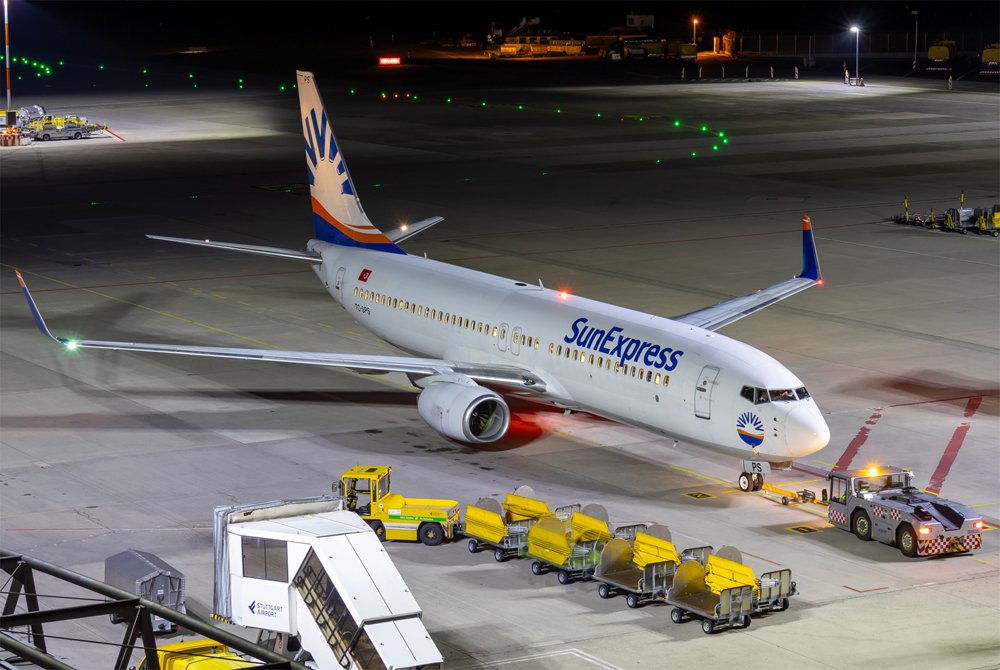SunExpress / TC-SPS / Boeing 737-82R