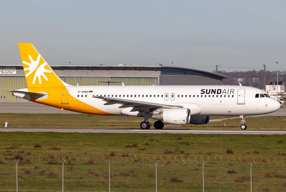 SundAir / D-ANNA / Airbus A320-214