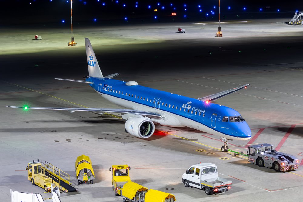 KLM Cityhopper / PH-NXL / Embraer ERJ-190-400STD