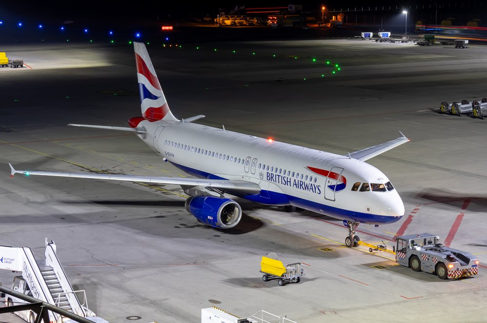 British Airways / G-EUYH / Airbus A320-232