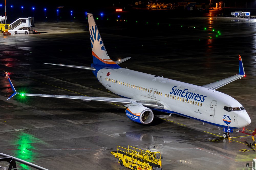SunExpress / TC-SNT / Boeing 737-8HC
