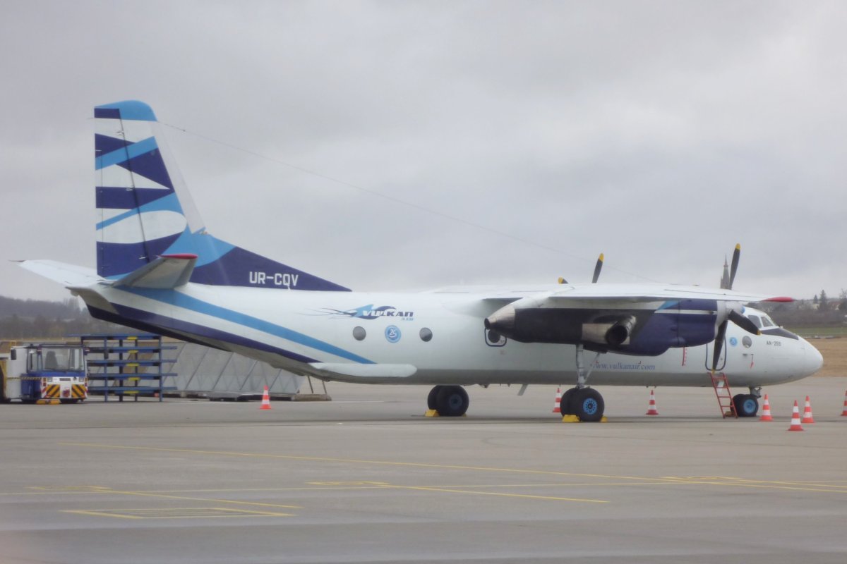 UR-CQV      Antonov An-26       Vulkan Air
