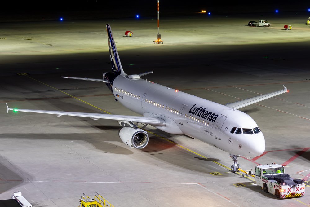 Lufthansa / D-AIRS / Airbus A321-131