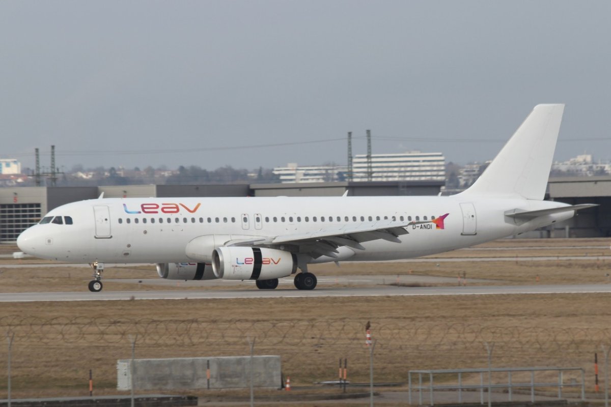 D-ANDI         A320-232        LEAV Aviation